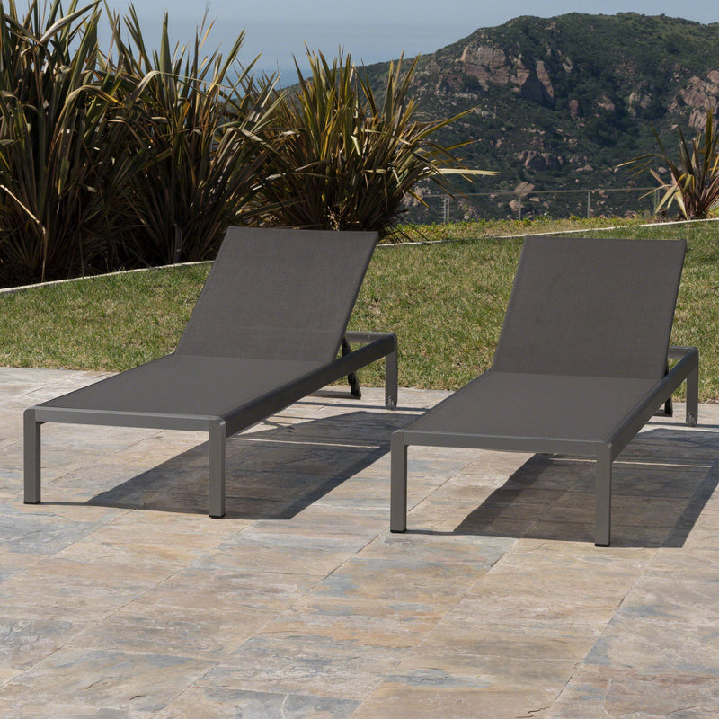 Outdoor Patio Chaise Lounge With 5 Reclining Positions