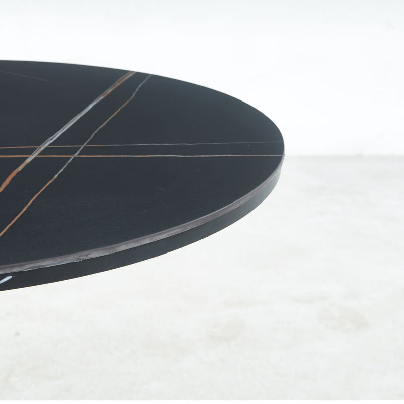 Mid-Century Tulip Table With Round Top, Pedestal Base